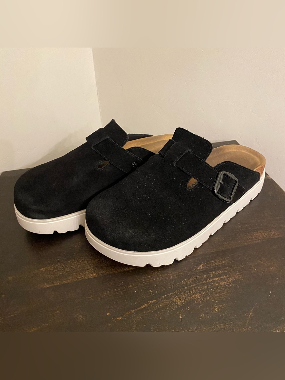 Brelzo Calvior Women’s 8.5 Black Suede Clogs Non-Slip Mules EU-39 Arch Support